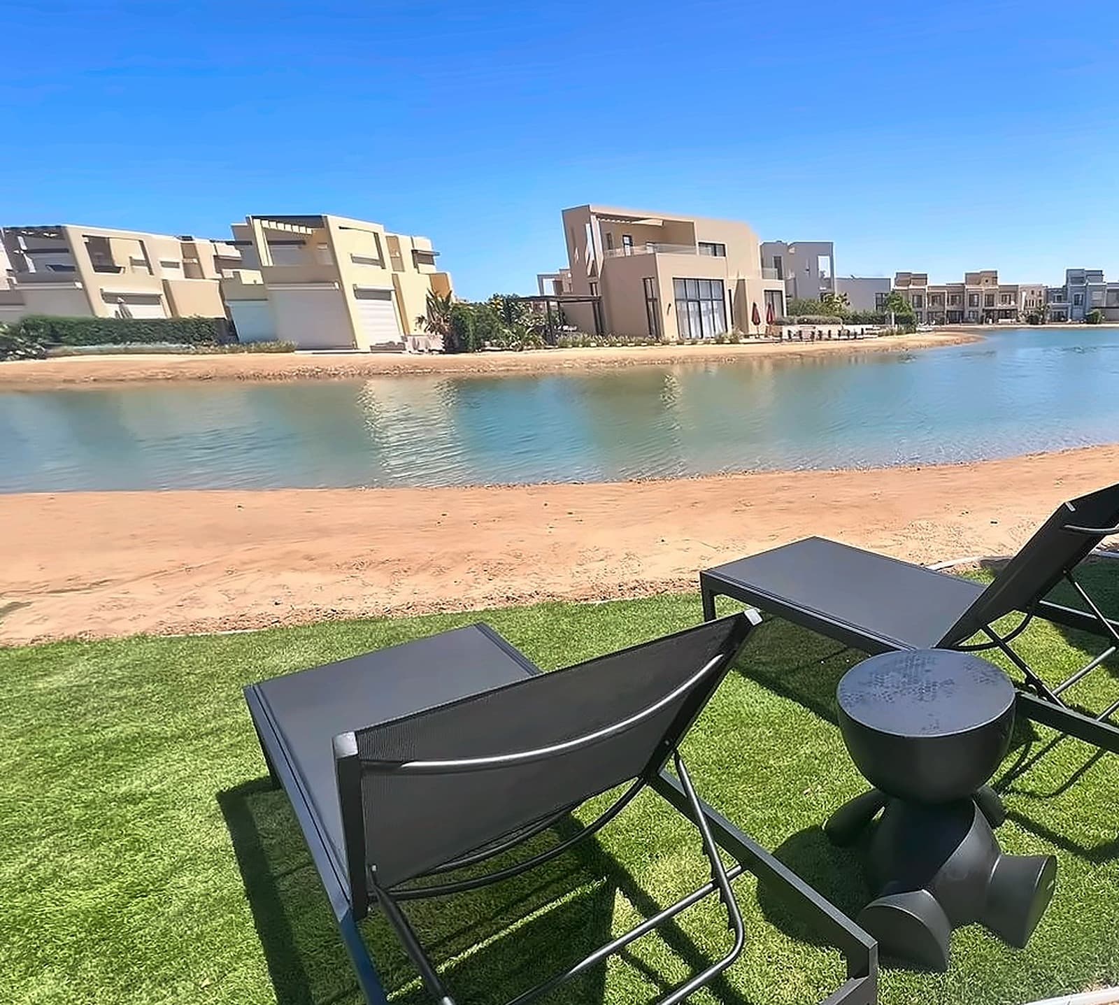 Lagoon-Front 3BR Townhouse in Tawila, Gouna By BH